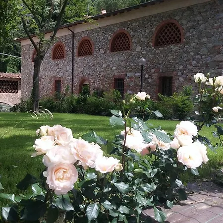 Relais Corte Rodeschi 4*