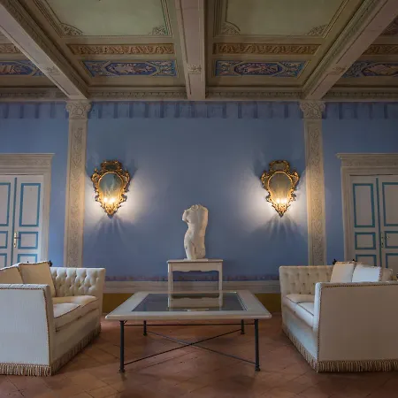 Hotel Relais Corte Rodeschi 4*