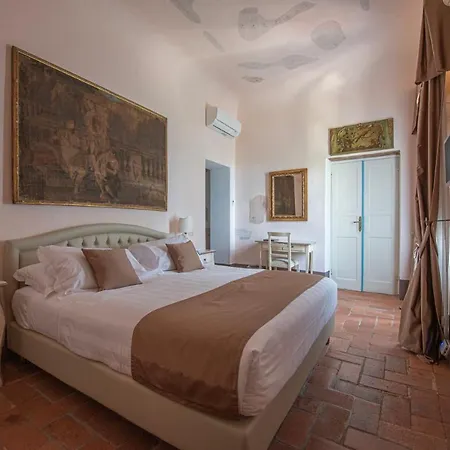 Hotel Relais Corte Rodeschi 4*