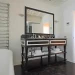 Relais Corte Rodeschi Отель Камайоре