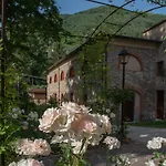 Relais Corte Rodeschi Отель Камайоре