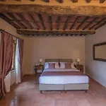 Relais Corte Rodeschi 4*